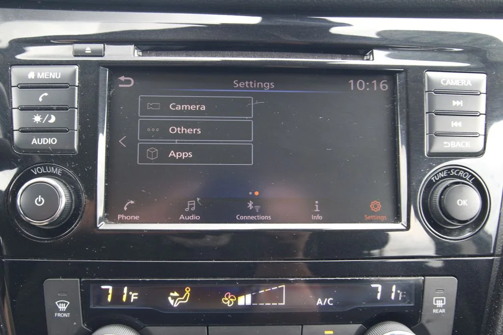 Used 2022 Gun Metallic Nissan SV image 34