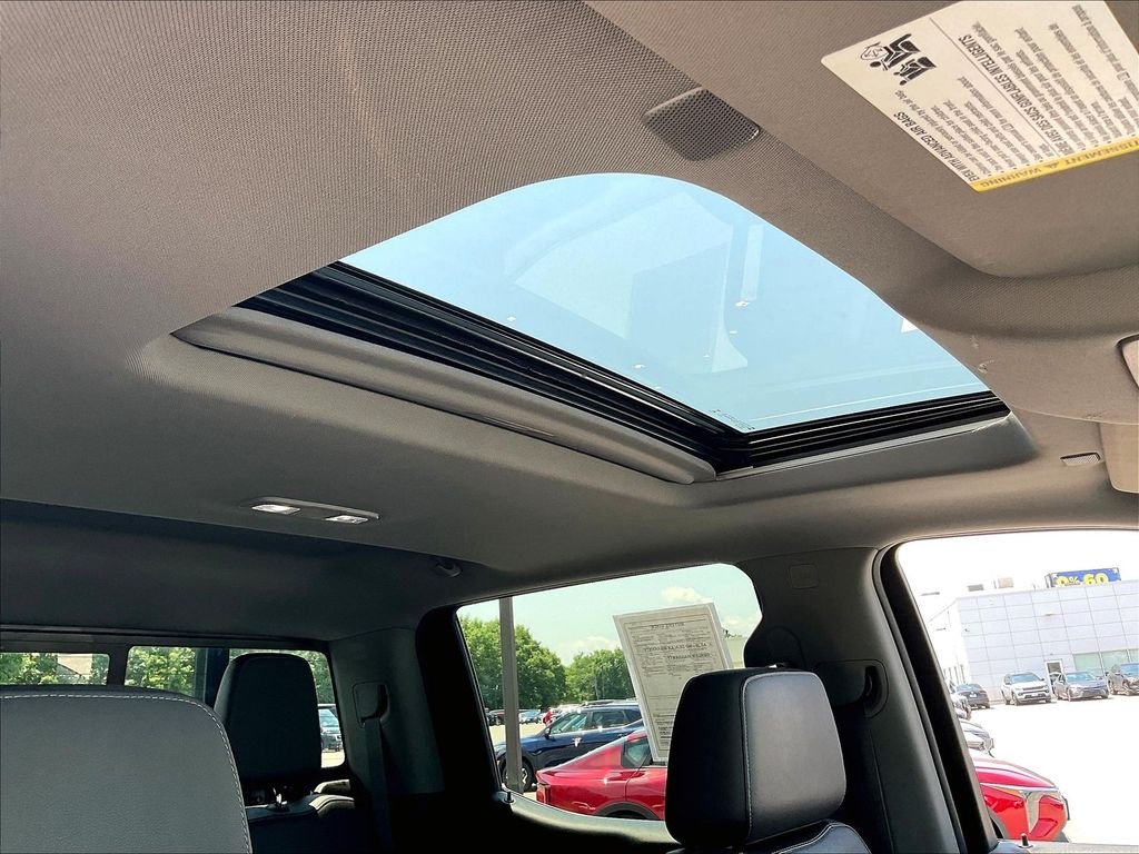 Used 2019 Summit White GMC SLT image 21