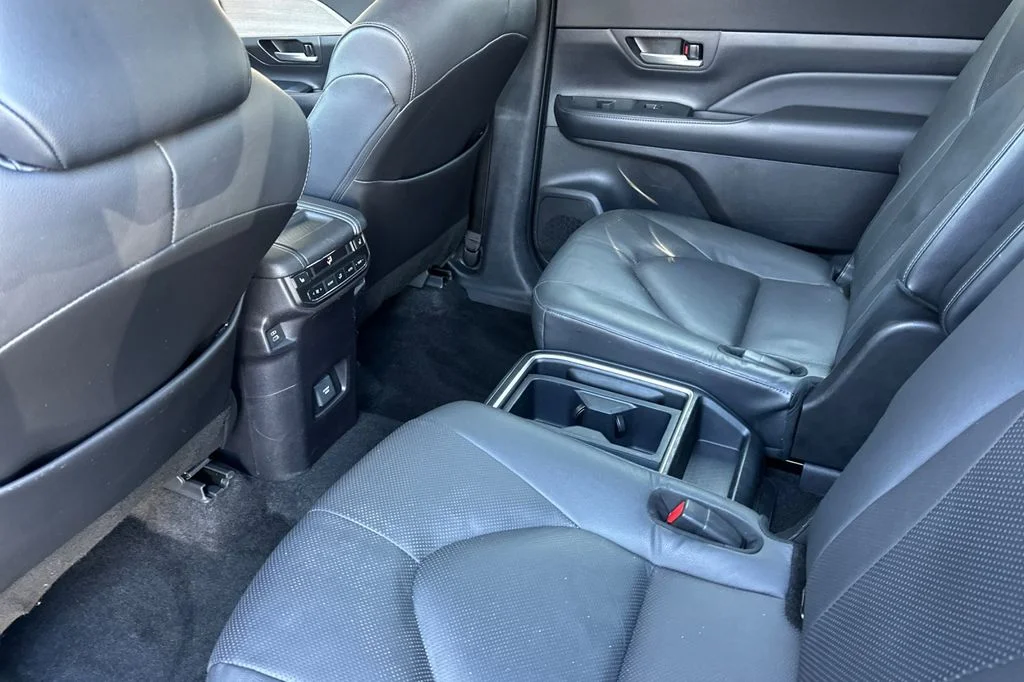 2024 Toyota Grand Highlander Limited - Photo 12
