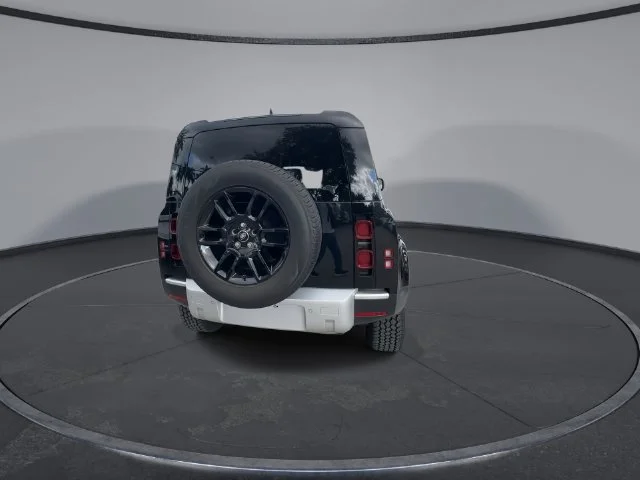 2025 Land Rover Defender S - Photo 7