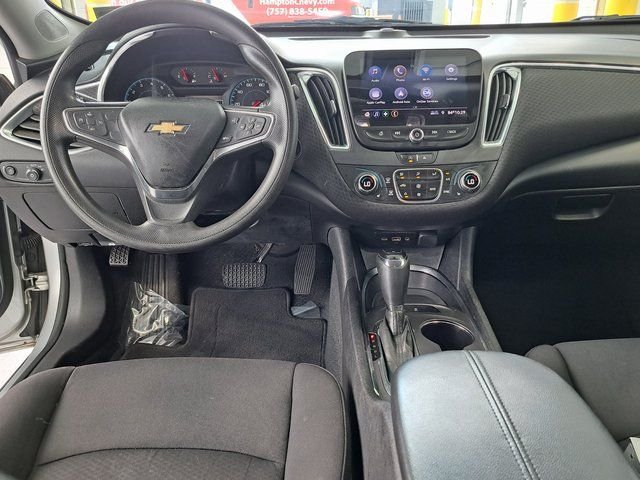 Used 2020 Silver Chevrolet LT image 22