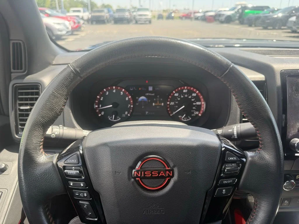 Used 2023 Black Nissan PRO-X image 27