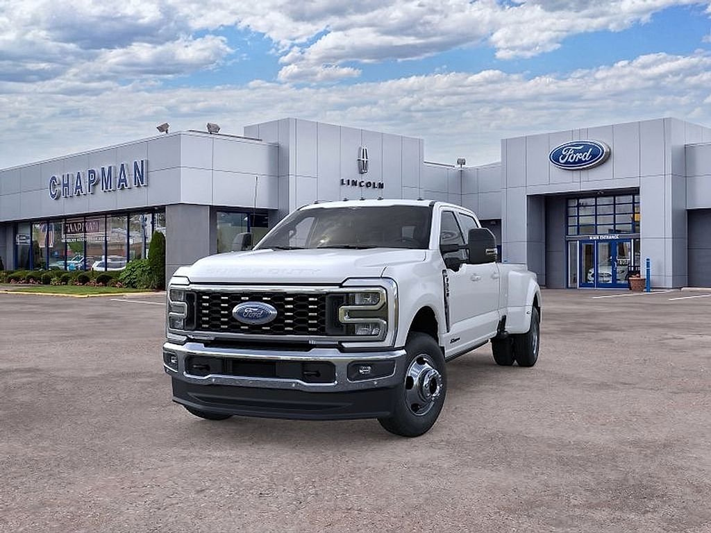 New 2026 Star White Metallic Tri-Coat Ford F-350® Lariat® image 2