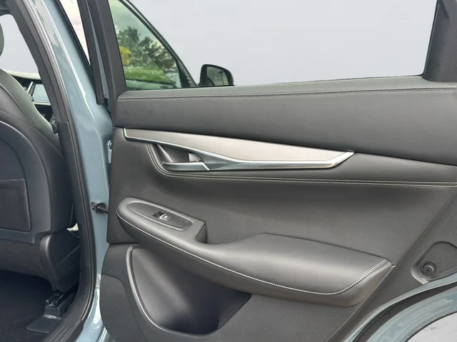 Used 2023 Gray INFINITI LUXE image 32