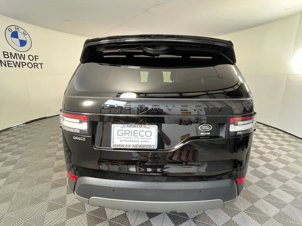 Used 2018 Black Land Rover SE image 11