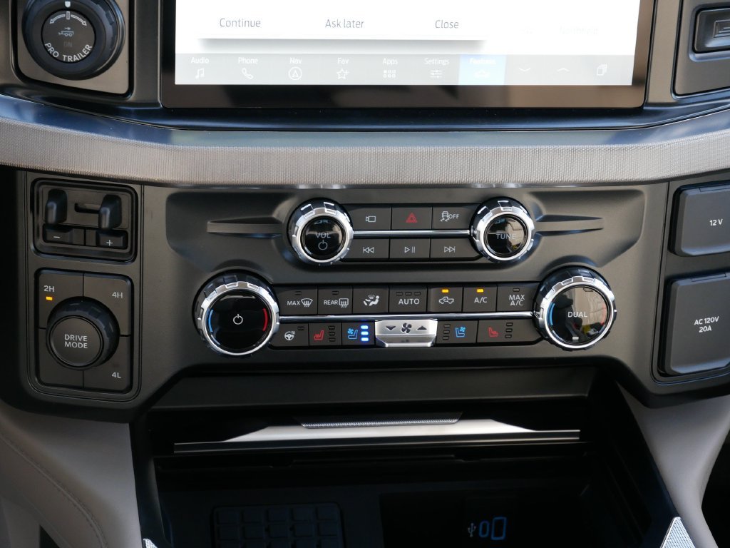 New 2027 Star White Metallic Tri-Coat Ford F-350® Platinum® image 15