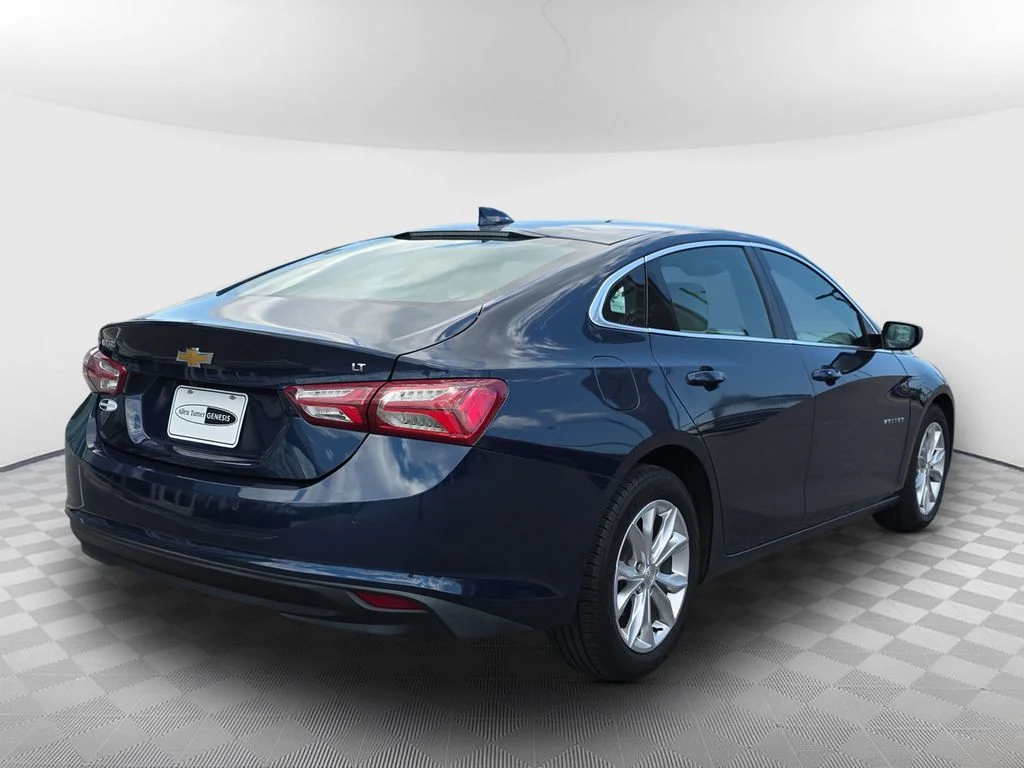 Used 2021 Blue Chevrolet LT image 8
