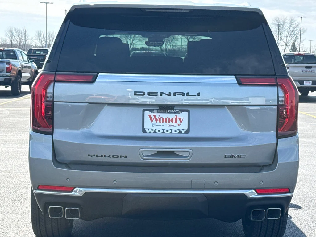 2026 GMC Yukon XL Denali - Photo 8