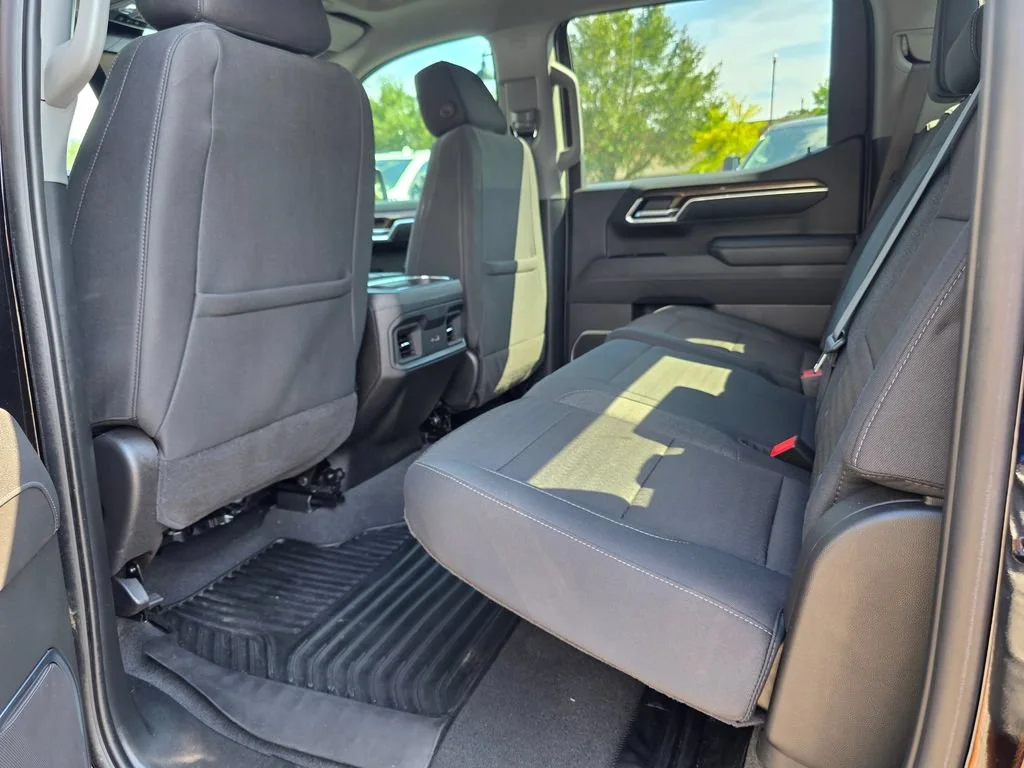 Used 2025 Black Chevrolet LT image 30
