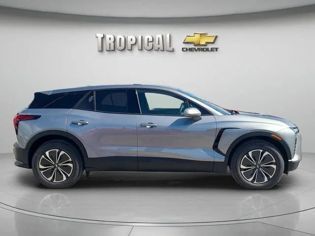 New 2025 Sterling Gray Metallic Chevrolet LT image 7