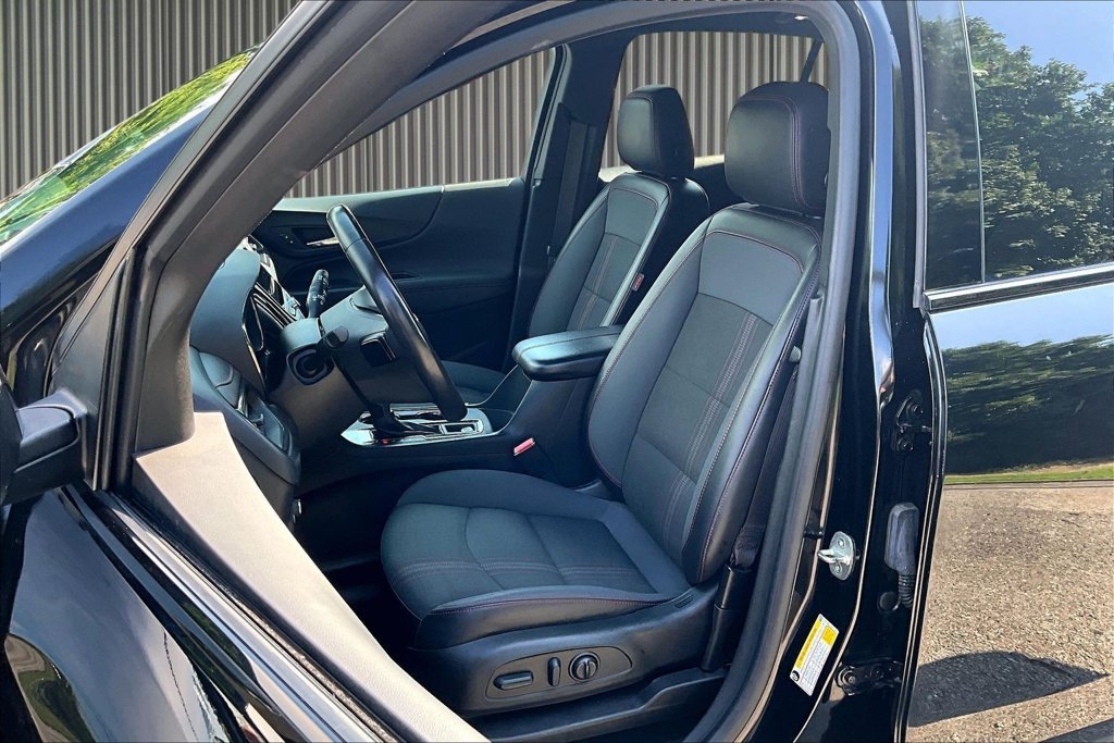 Used 2022 Black Chevrolet RS image 27