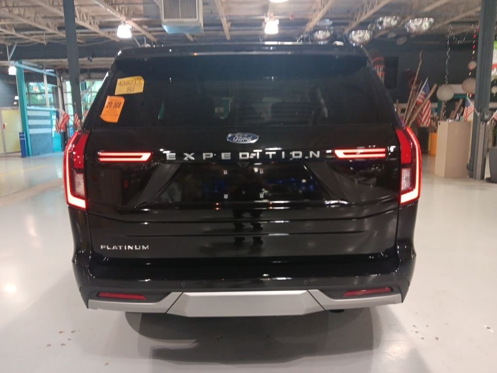 Used 2025 Black Ford Platinum image 7