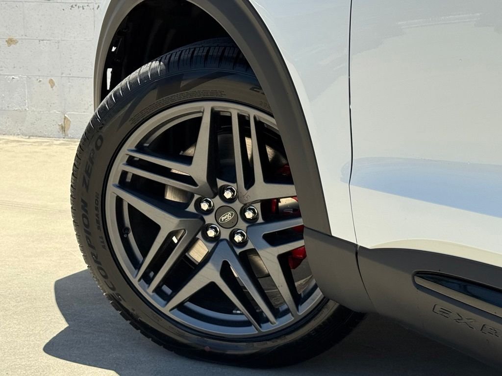 New 2026 Star White Metallic Tri-Coat Ford ST image 17