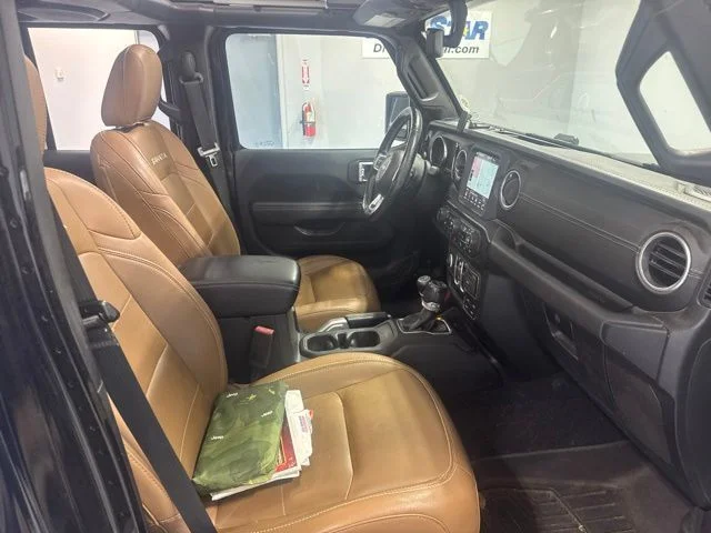 Used 2020 Black Jeep Unlimited Sahara image 25