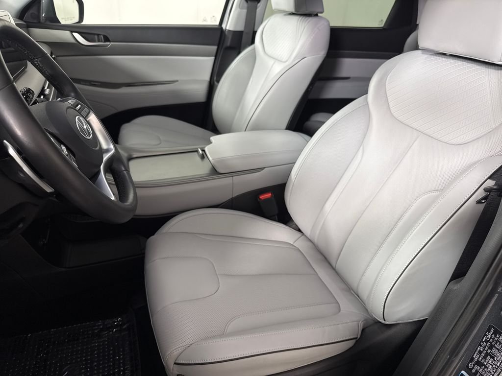Certified Used 2025 Gray Hyundai SEL Premium image 13