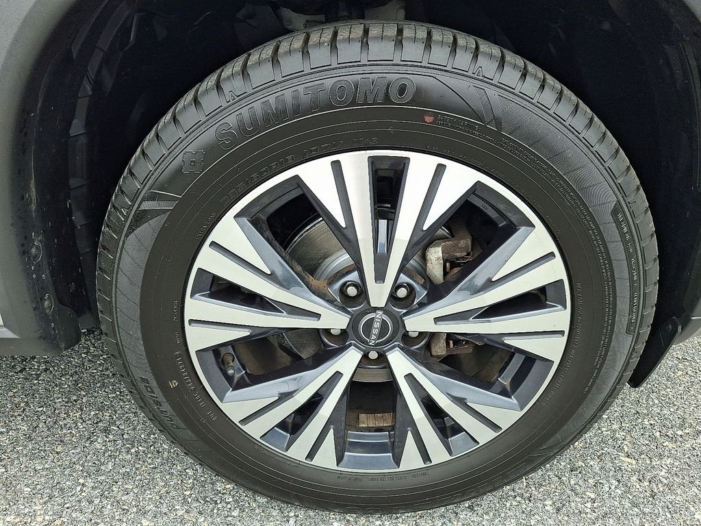 Used 2022 Silver Nissan SV image 9