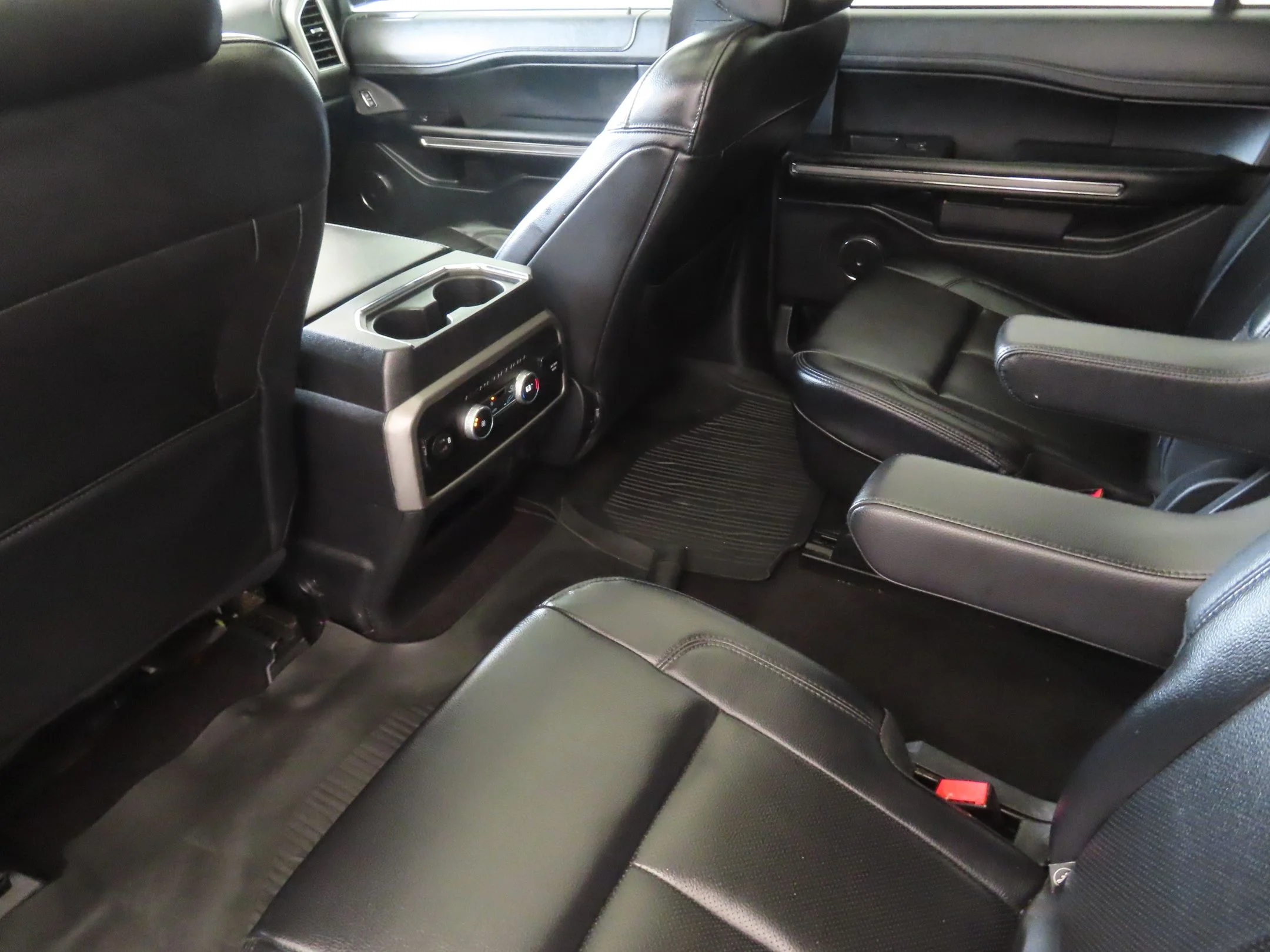 Used 2021 Gray Ford XLT image 25