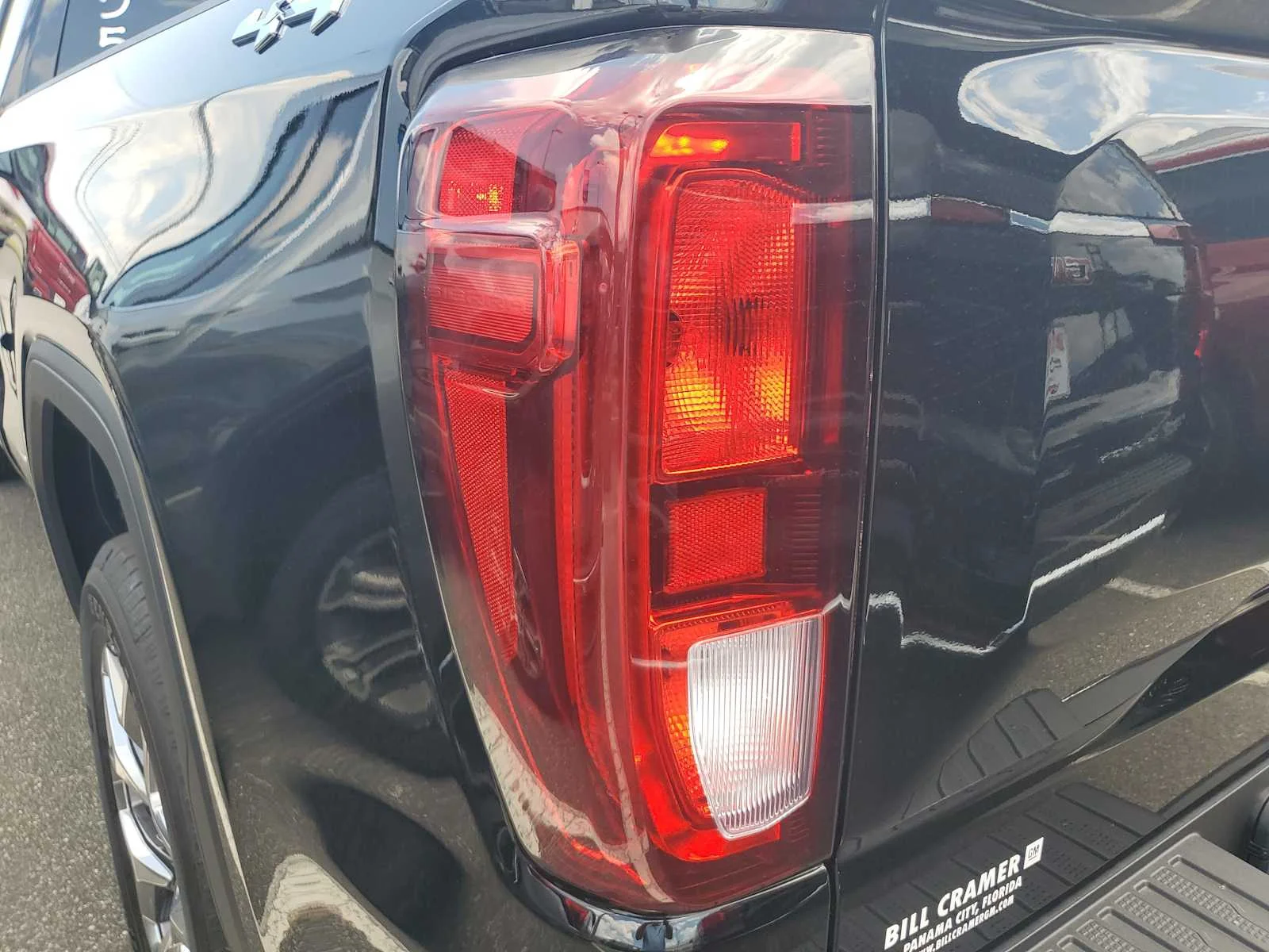 New 2026 Onyx Black GMC SLE image 28