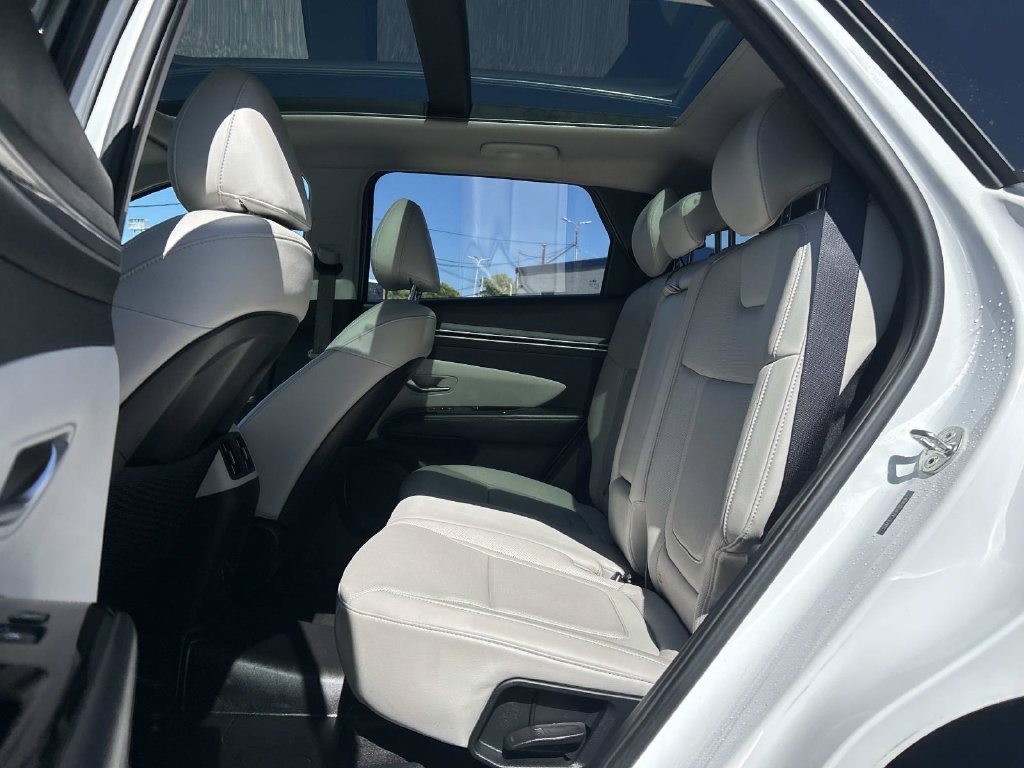 Used 2023 White Hyundai Limited image 19