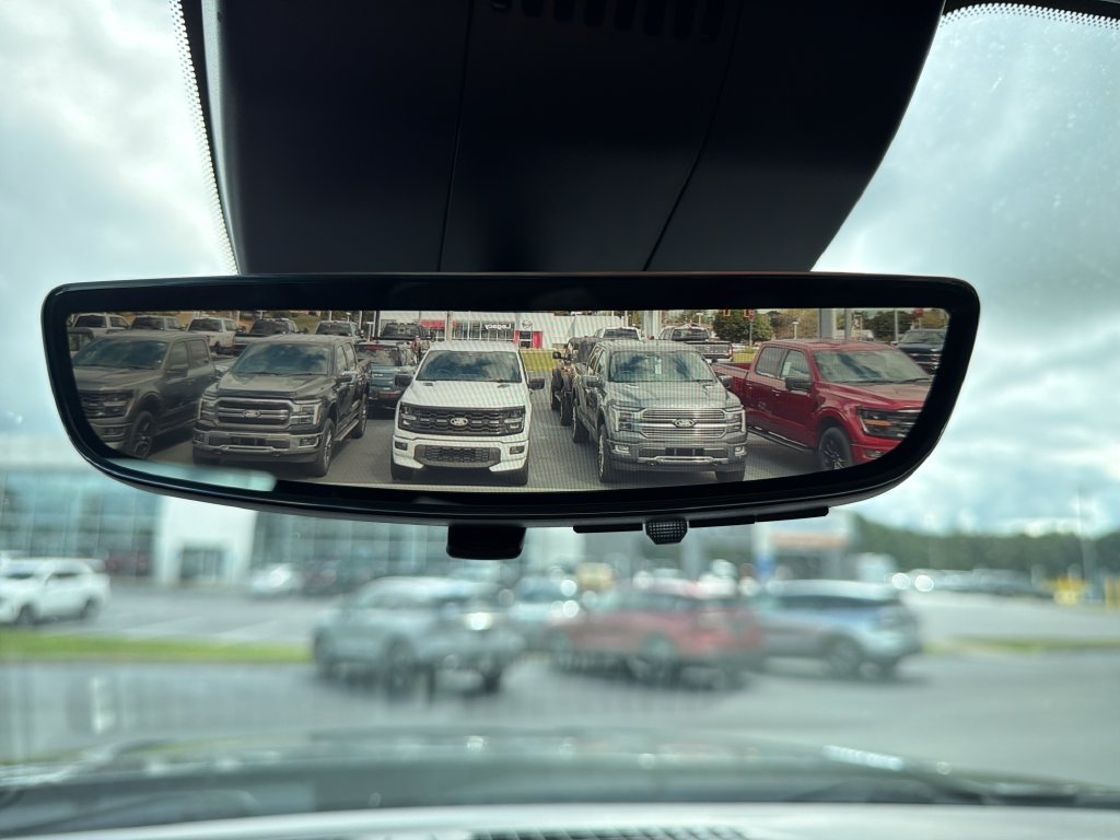 Used 2022 Black Chevrolet High Country image 25