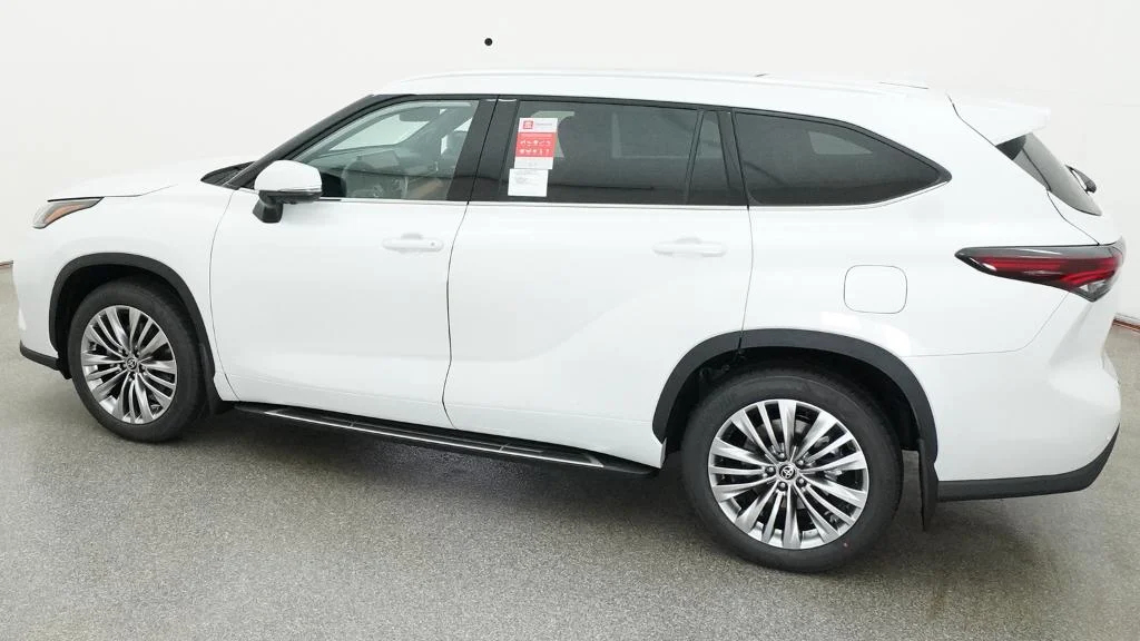 New 2026 Wind Chill Pearl Toyota Platinum image 11