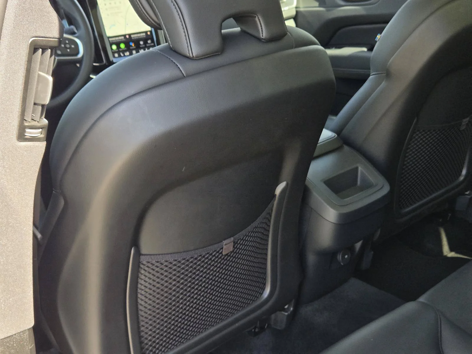 Used 2025 White Volvo Core image 31