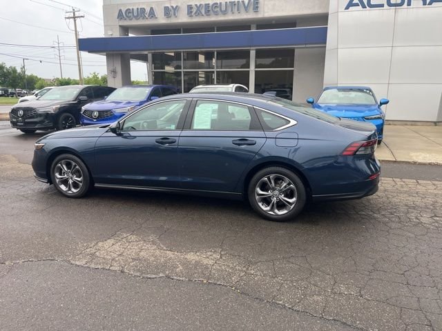 Used 2024 Canyon River Blue Metallic Honda EX image 7