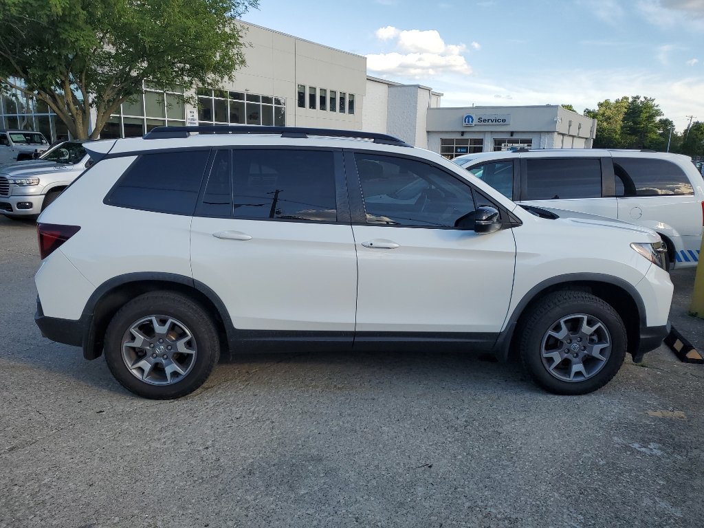 Used 2022 Platinum White Pearl Honda TrailSport image 4