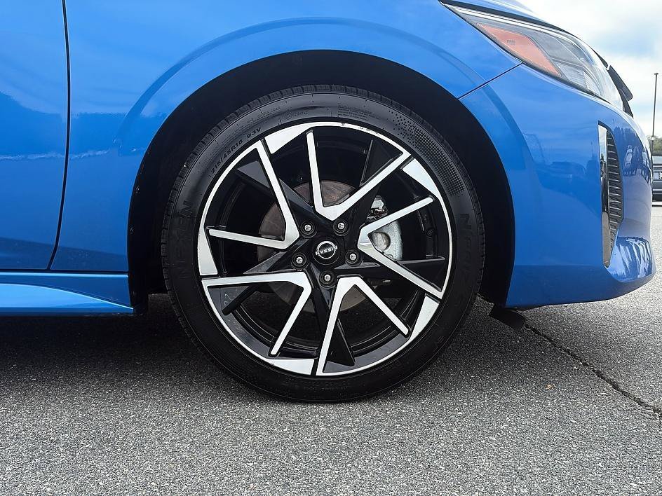 Used 2025 Electric Blue Metallic Nissan SR image 12