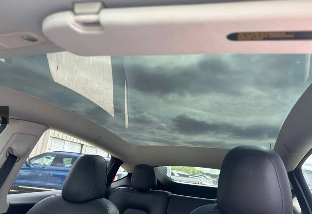 Used 2022 Blue Tesla Long Range image 13