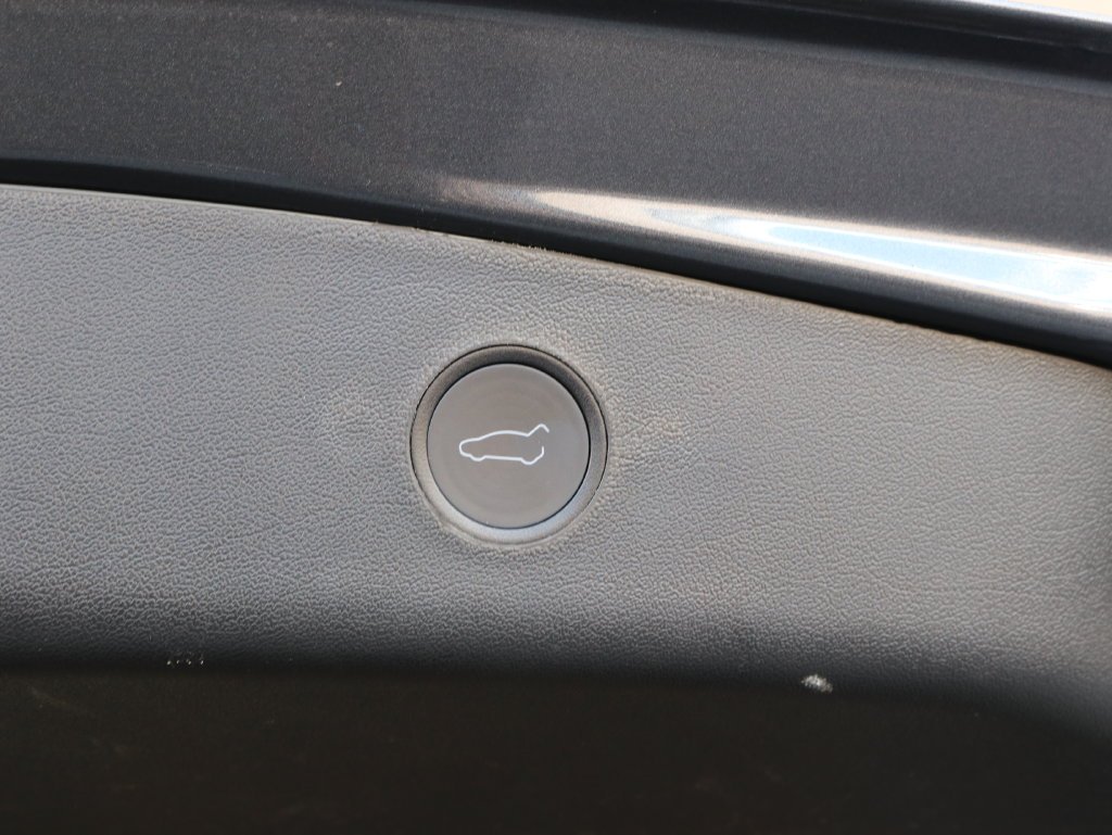 Used 2022 Silver Tesla Long Range image 31