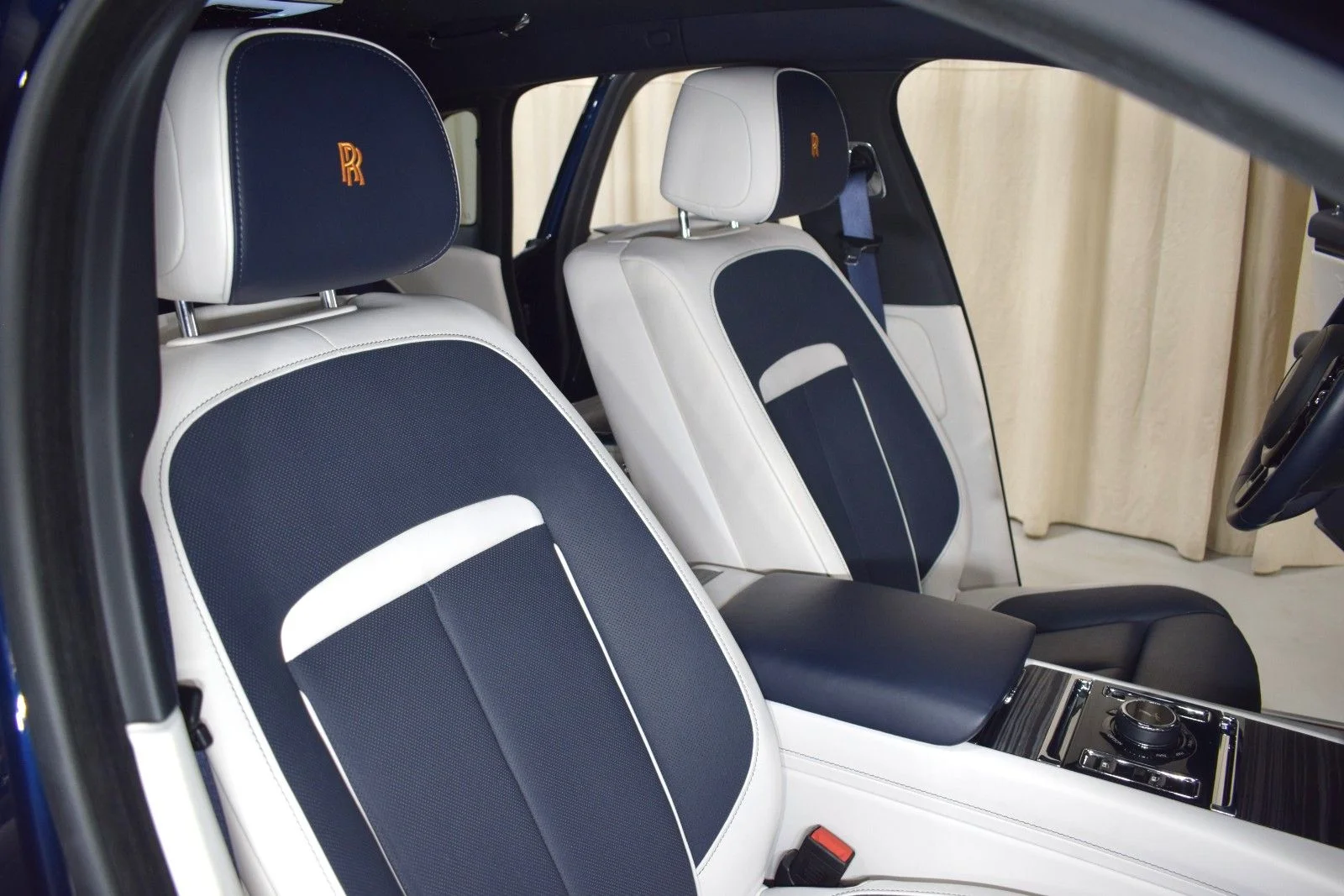 Used 2021 Blue Rolls-Royce  image 26