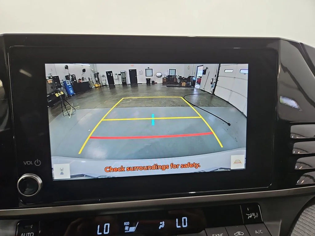 Used 2025  Toyota  image 19