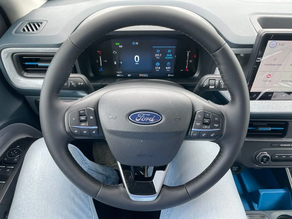 New 2026 Azure Gray Metallic Tri-Coat Ford XLT image 24