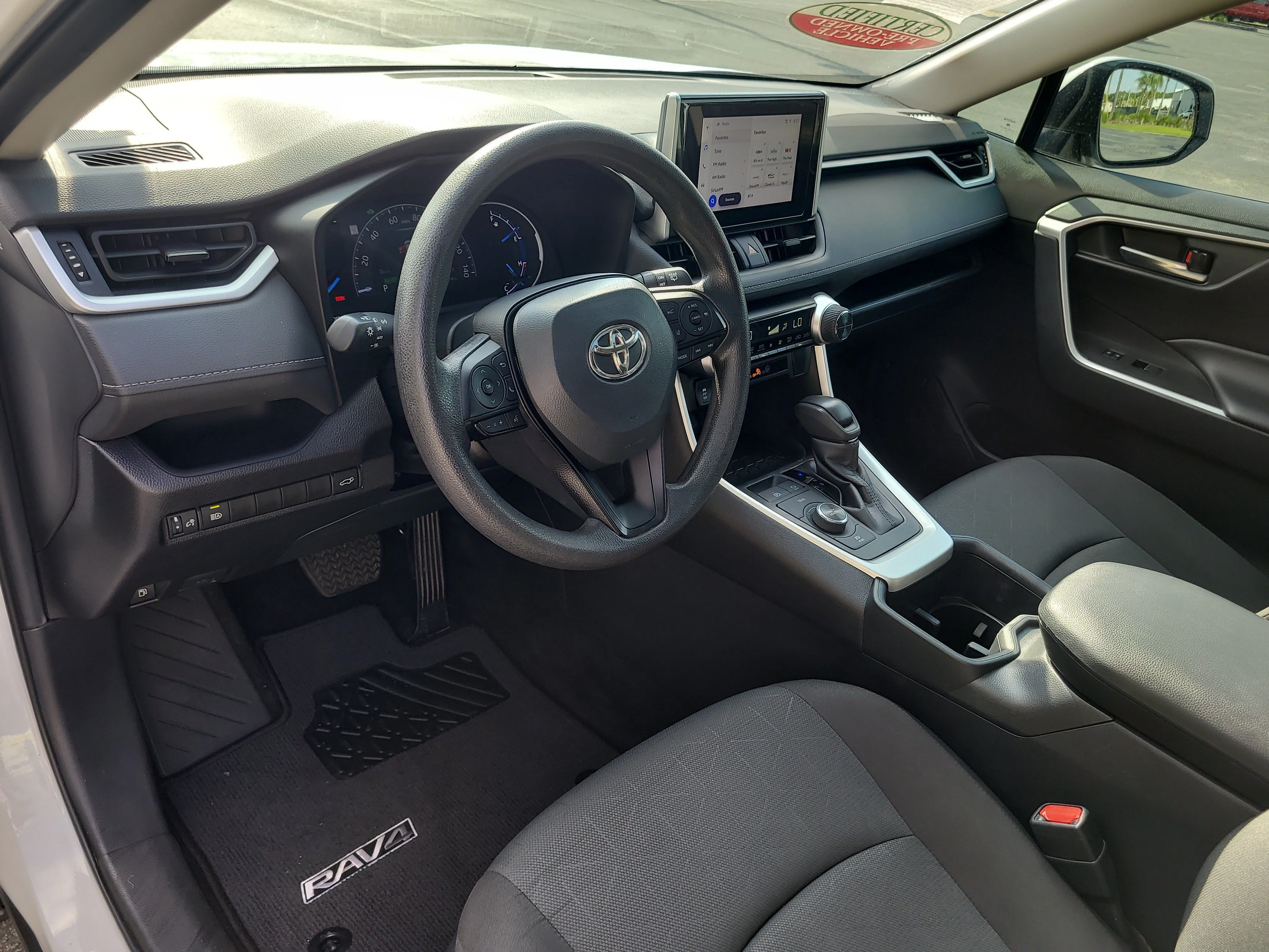 Certified Used 2025 Ice Toyota Hybrid XLE image 19