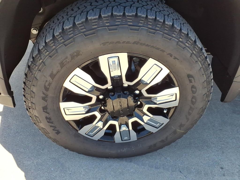 2026 GMC Sierra 2500HD Denali - Photo 9