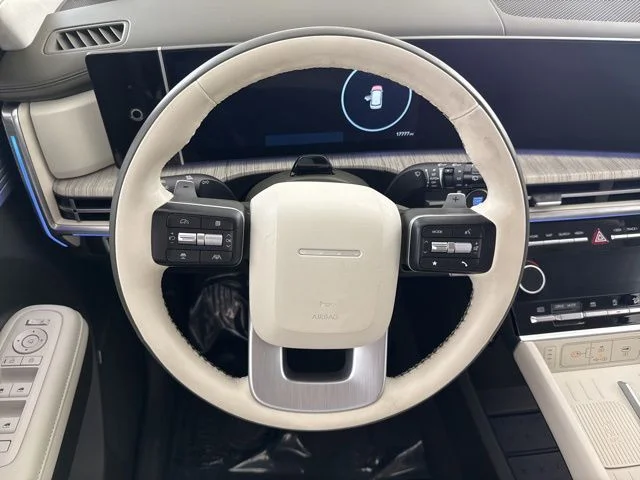 Used 2025 White Hyundai Calligraphy image 32
