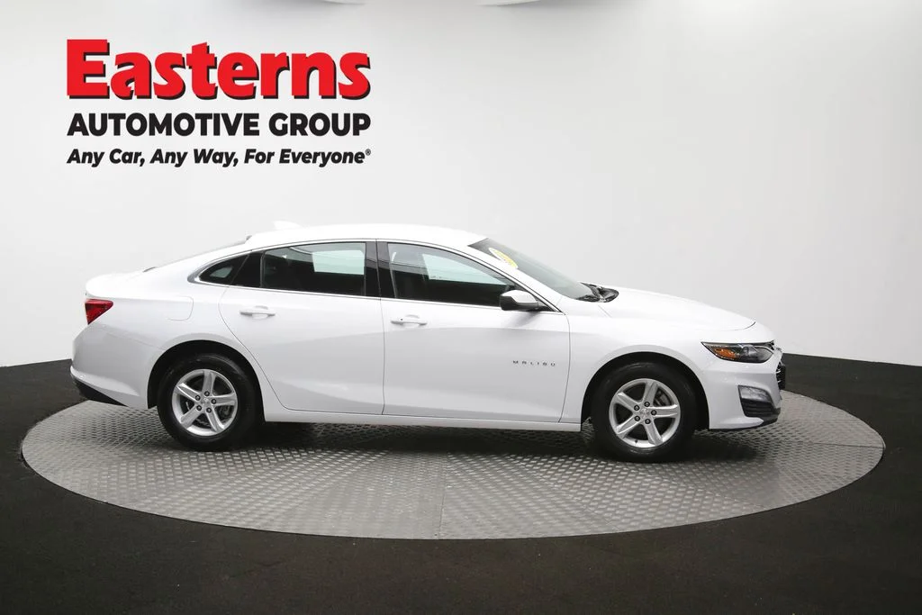 Used 2024 White Chevrolet LT image 45