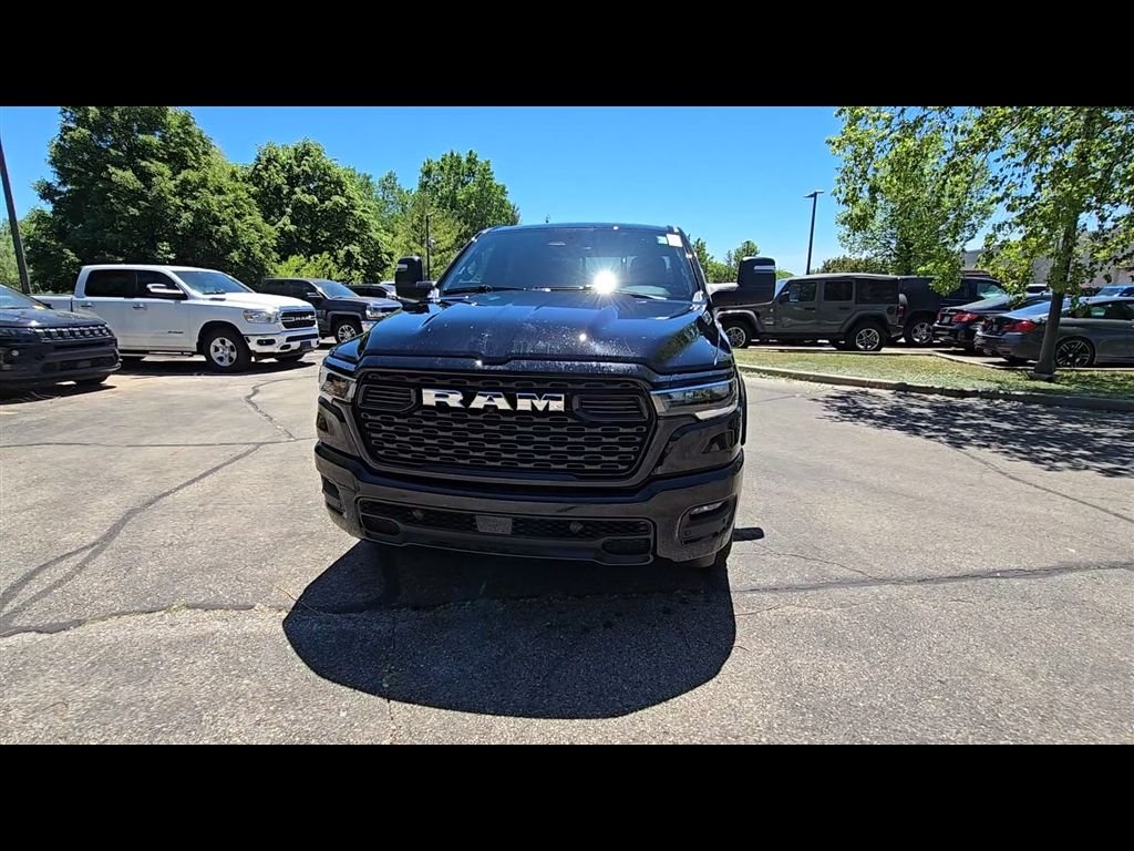 New 2026 Diamond Black Crystal Pearl-Coat Exterior Paint RAM Big Horn/Lone Star image 3