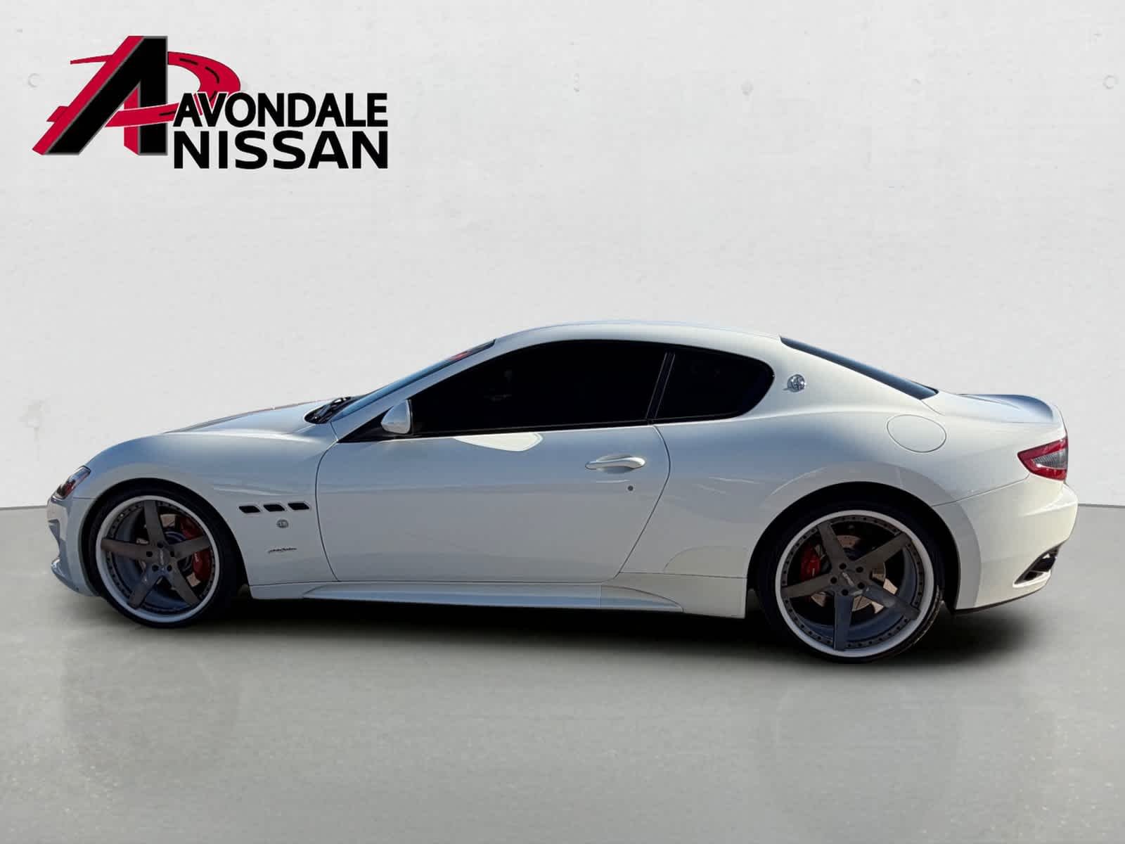 Used 2014 White Maserati Sport image 3