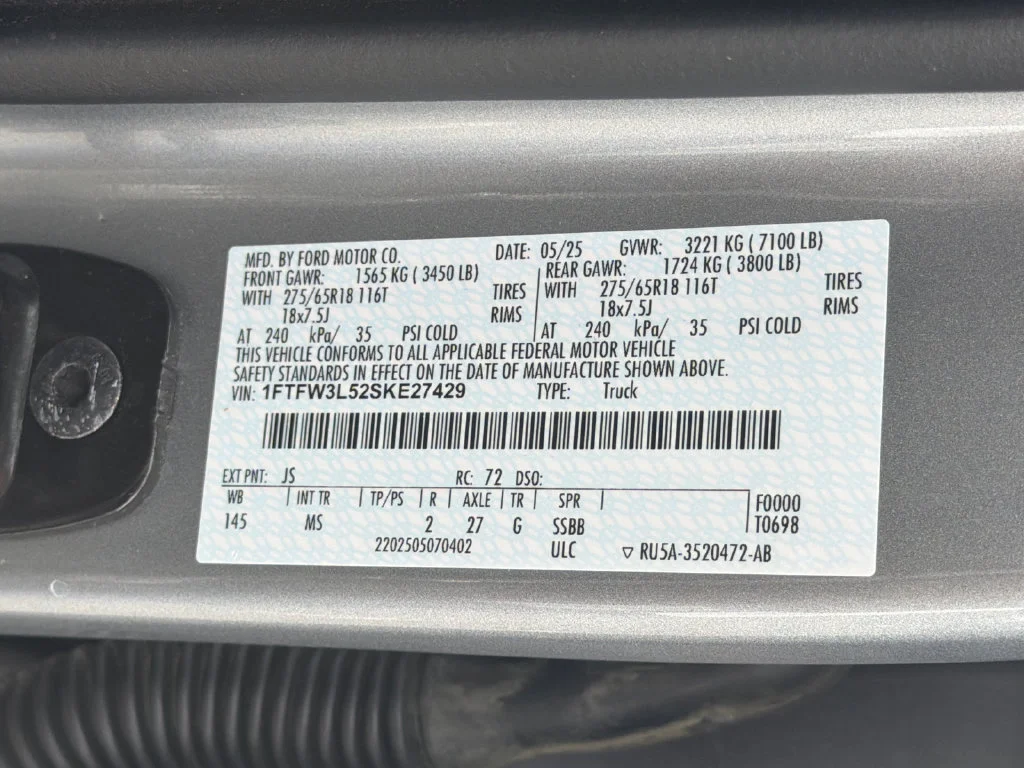 Used 2025 Silver Ford XLT image 31
