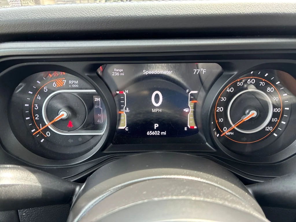 Used 2024 Silver Jeep Rubicon image 16