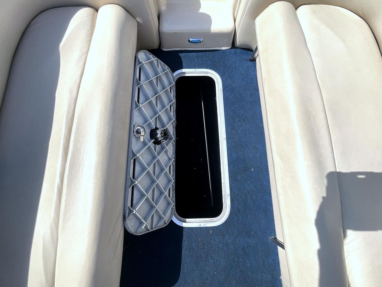 Used 1996 Beige VIP Victory image 14