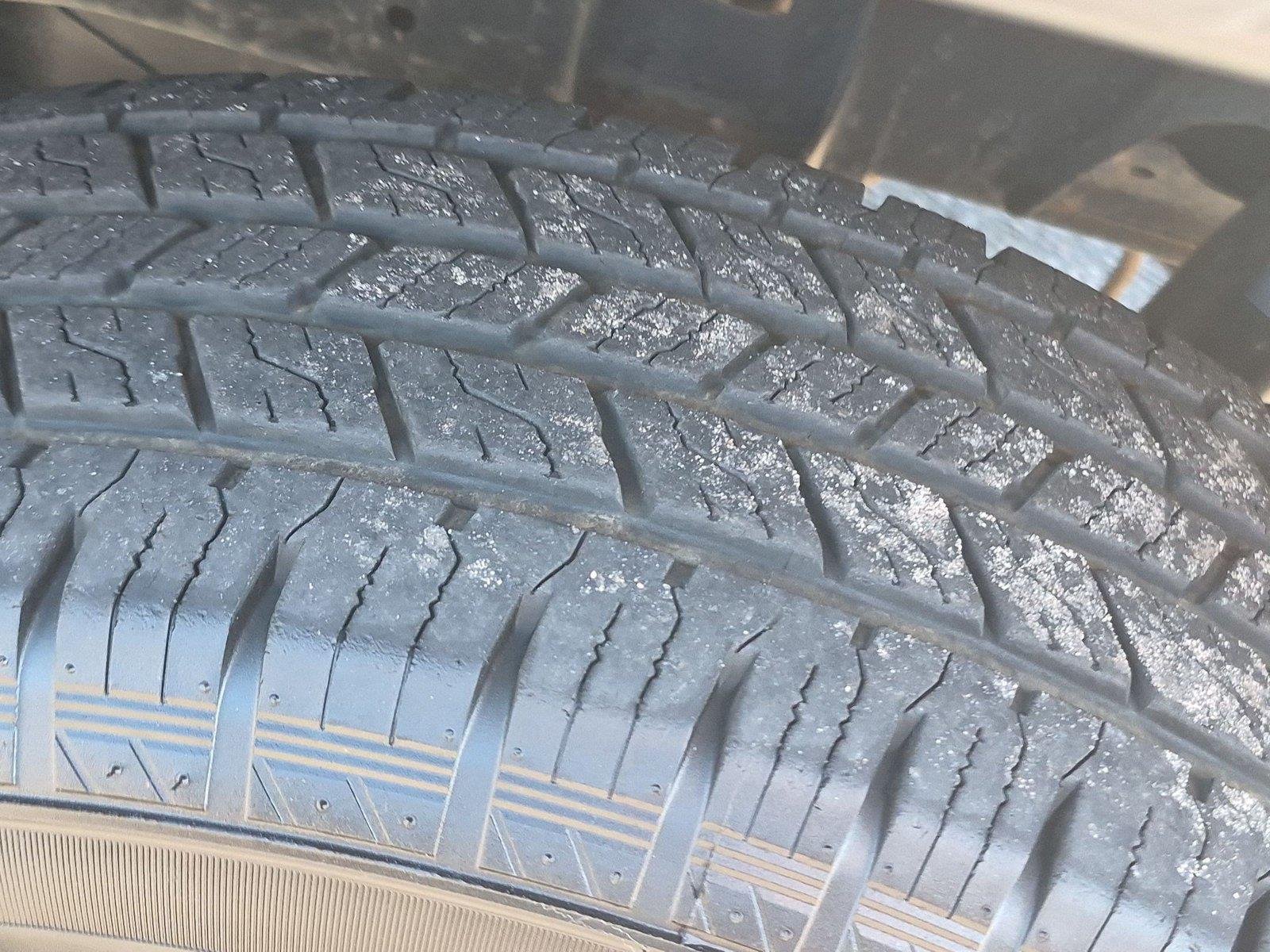 Used 2011  TOYOTA REGCAB image 12