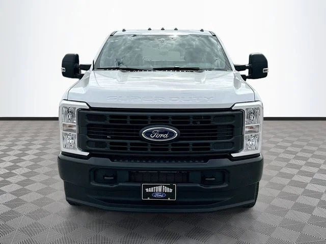 New 2026 Oxford White Ford XL image 2