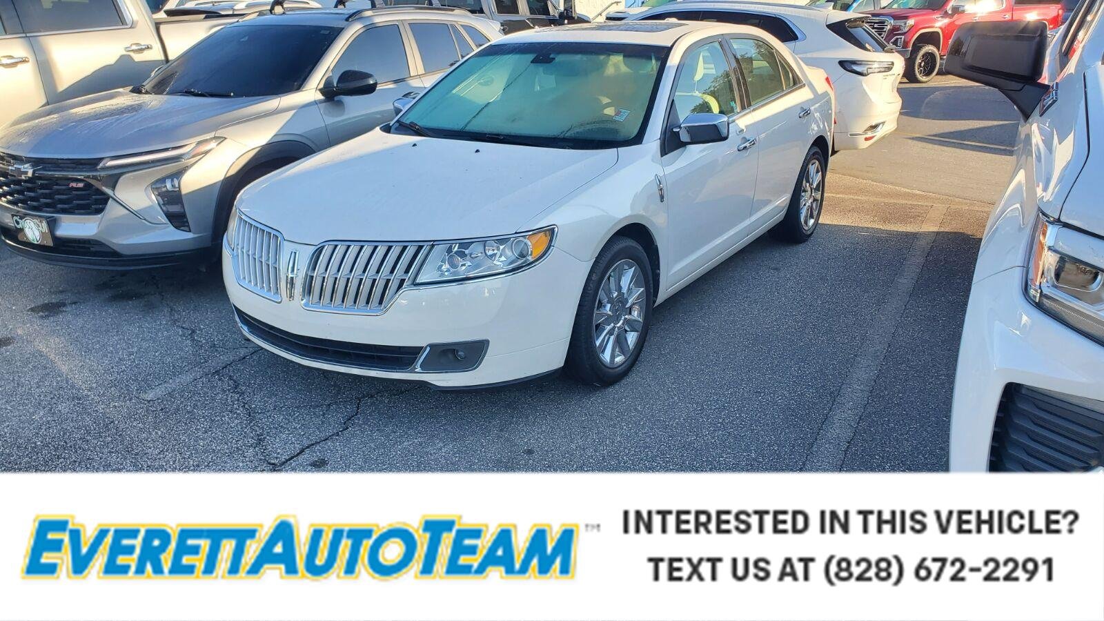 White Platinum Metallic Tricoat 2012 Lincoln MKZ Sedan Front-Wheel Drive