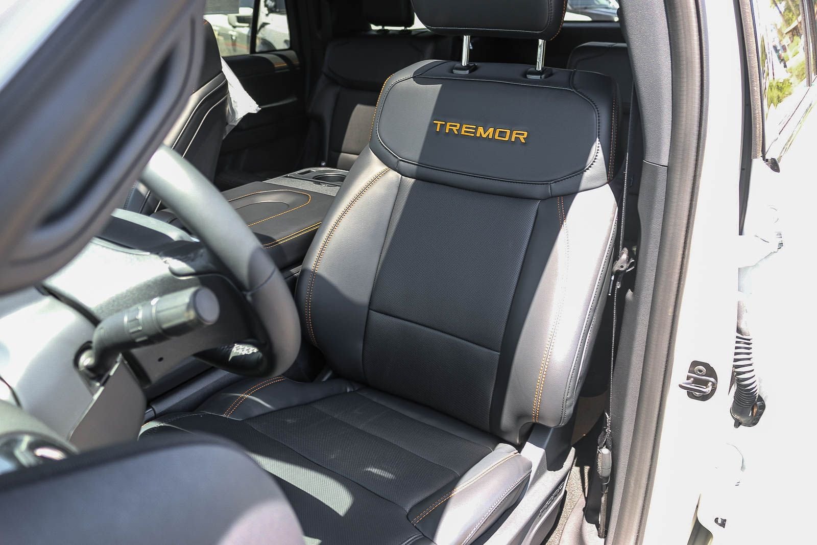 New 2026 Star White Metallic Tri-Coat Ford Tremor® image 27
