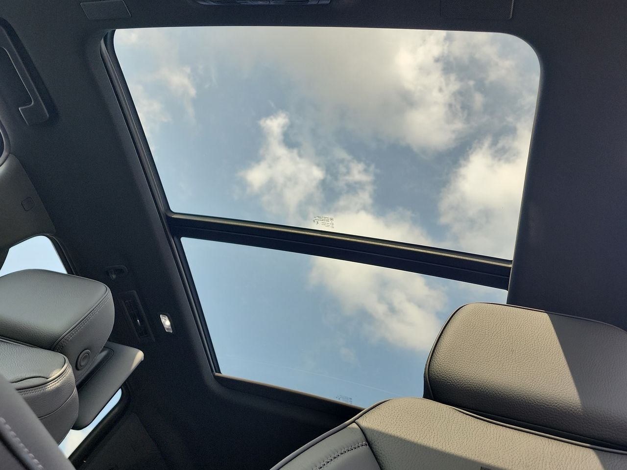 2026 GMC Yukon Denali - Photo 20