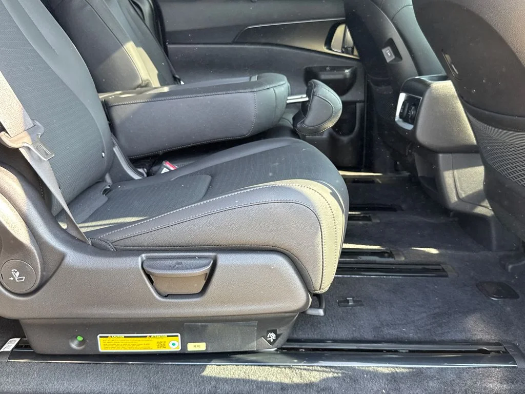 2025 Kia Carnival SX Prestige - Photo 15