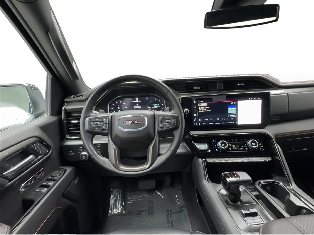 Used 2025 White GMC AT4 image 41